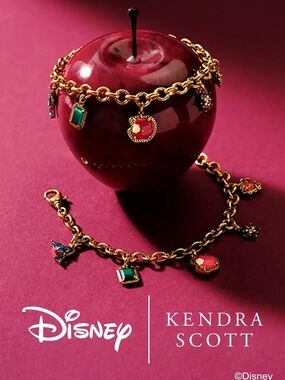 NWT Kendra Scott Disney Gold-Tone Snow White Charm Bracelet 8"